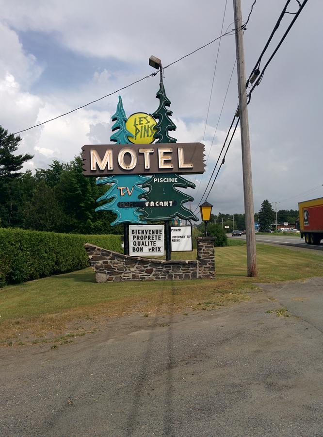 Motel Les Pins Granby Dış mekan fotoğraf