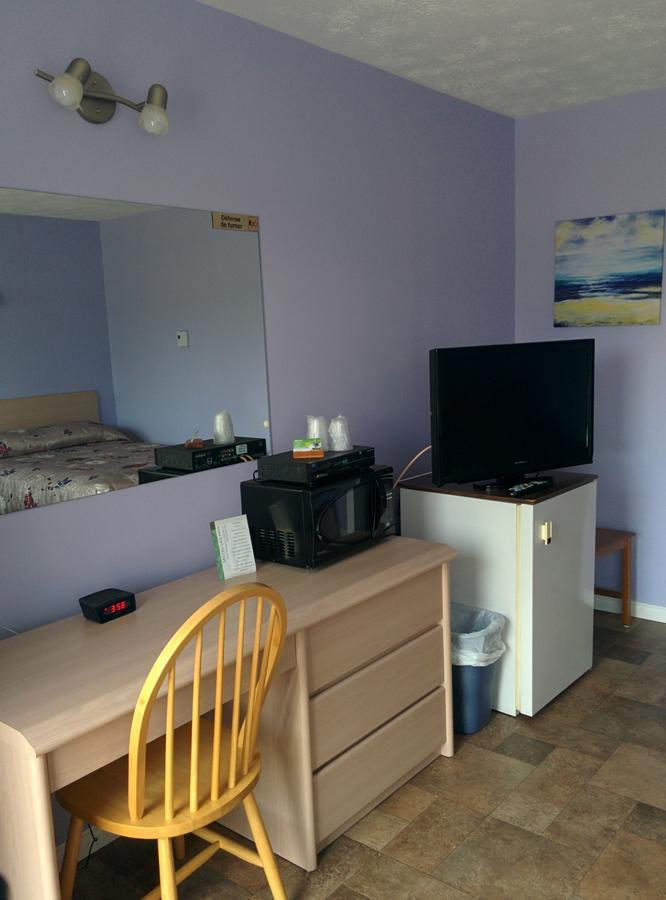 Motel Les Pins Granby Dış mekan fotoğraf