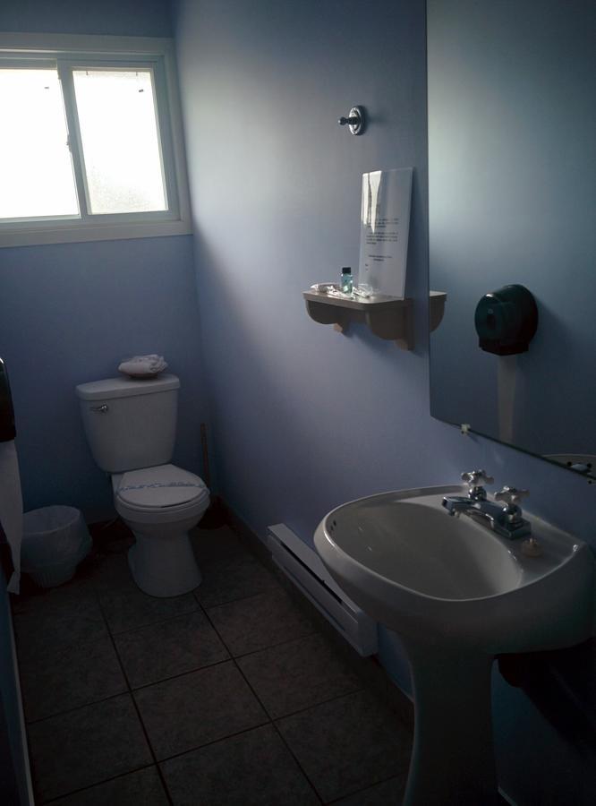 Motel Les Pins Granby Dış mekan fotoğraf