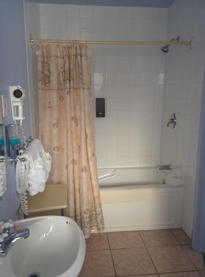 Motel Les Pins Granby Dış mekan fotoğraf